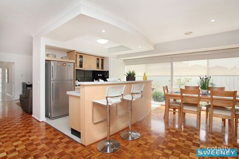 Property photo of 2 Sharrock Close Caroline Springs VIC 3023