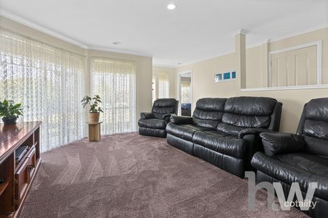 Property photo of 33 Laguna Place Grovedale VIC 3216