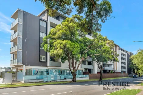 102/3-17 Queen St, Campbelltown, NSW 2560