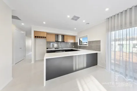 Property photo of 13 Shears Drive Fraser Rise VIC 3336