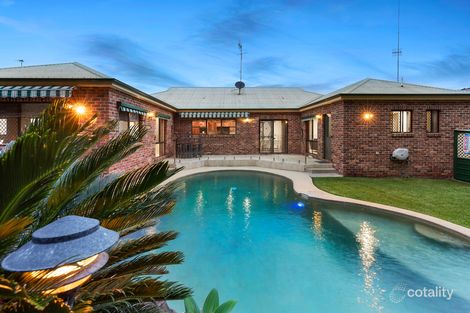 Property photo of 33 Grovelake Close Eleebana NSW 2282