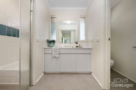 Property photo of 34 Rathdowne Circuit Melton West VIC 3337