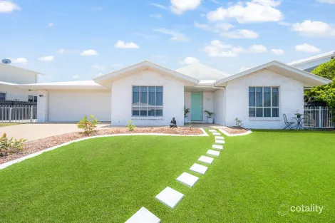 Property photo of 17 Riverside Drive Tannum Sands QLD 4680