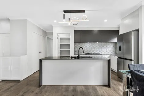 Property photo of 7 Esperance Place Point Cook VIC 3030