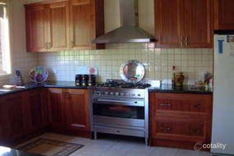 Property photo of 4 North Weald Way Fawkner VIC 3060