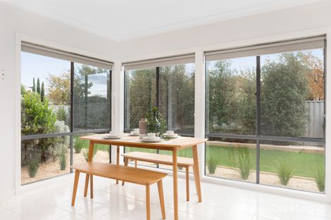 Property photo of 38 Ranmore Grove Caroline Springs VIC 3023