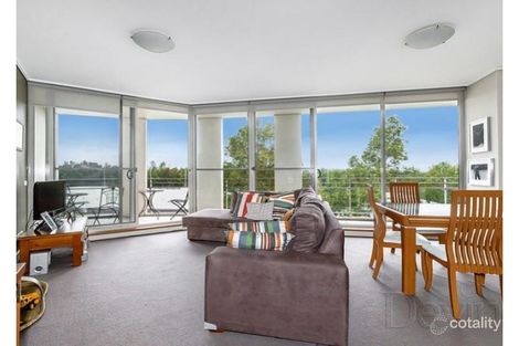 Property photo of 404/1 The Piazza Wentworth Point NSW 2127