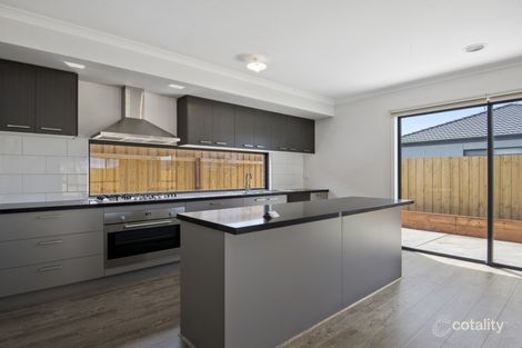 Property photo of 33 Iris Loop Armstrong Creek VIC 3217