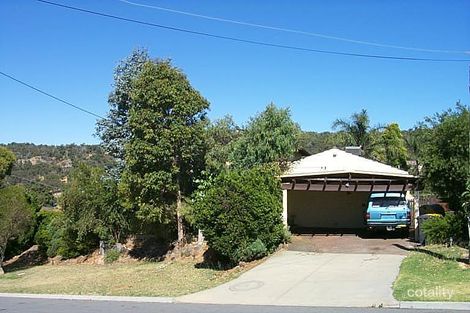 Property photo of 2 Garnet Street Mount Richon WA 6112