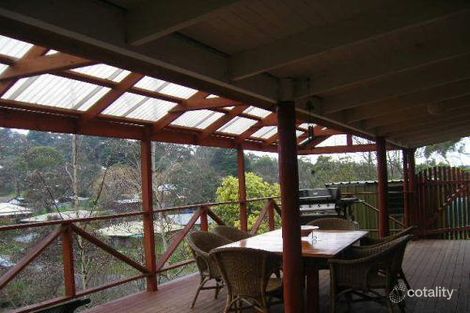 Property photo of 11 Honeysuckle Grove Bridgewater SA 5155