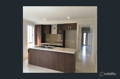Property photo of 11 Osmond Crescent Wollert VIC 3750