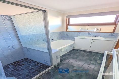 Property photo of 4 Flinders Road Melton South VIC 3338