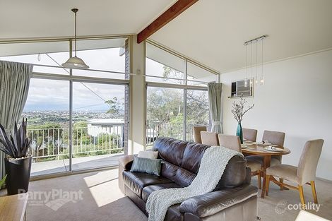 Property photo of 28 Culzean Crescent Highton VIC 3216