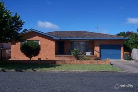 8 Robert St, Forster, NSW 2428