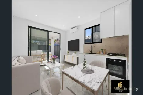 42 Illyria St, Rosemeadow, NSW 2560