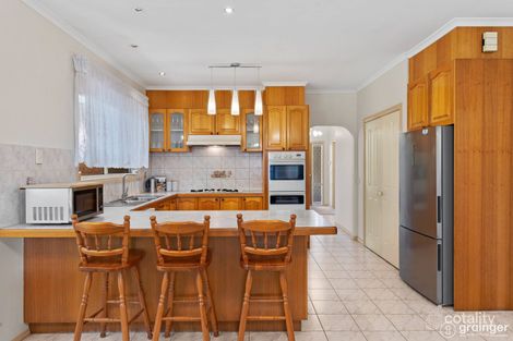 Property photo of 22 Crystal Brook Court Narre Warren South VIC 3805