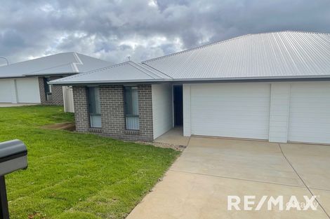 1/3 Wyoming Ave, Gobbagombalin, NSW 2650