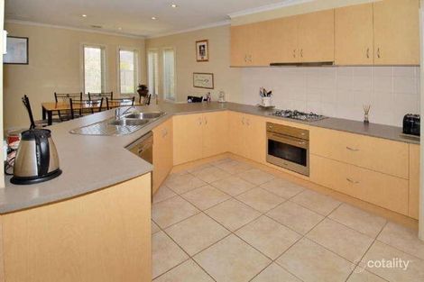 Property photo of 10 Berkeley Crescent Derrimut VIC 3026