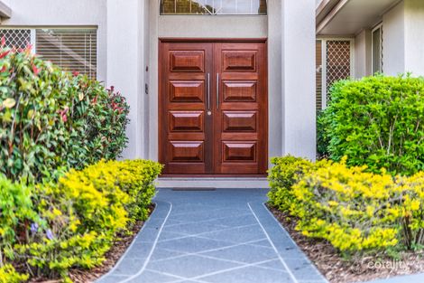 Property photo of 21 Fitzalan Circuit Arundel QLD 4214