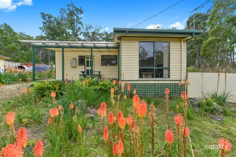 Property photo of 144 Old Jetty Road Eaglehawk Neck TAS 7179