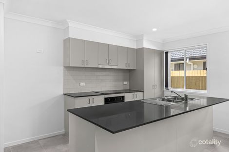 Property photo of 2 Hickory Place Brassall QLD 4305