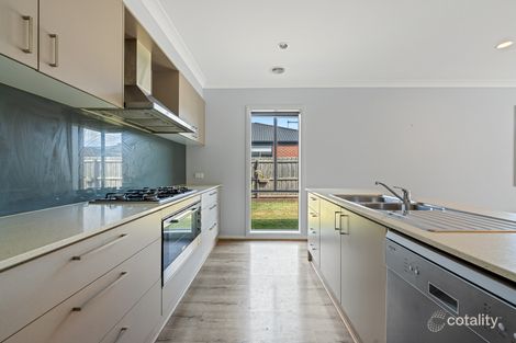 Property photo of 204 Alisma Boulevard Cranbourne North VIC 3977