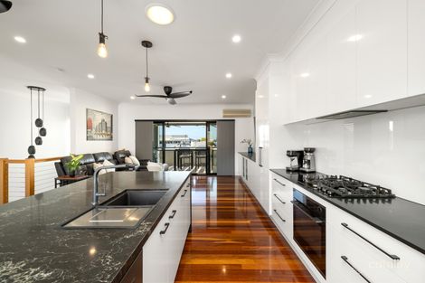 Property photo of 2/226 Stratton Terrace Manly QLD 4179