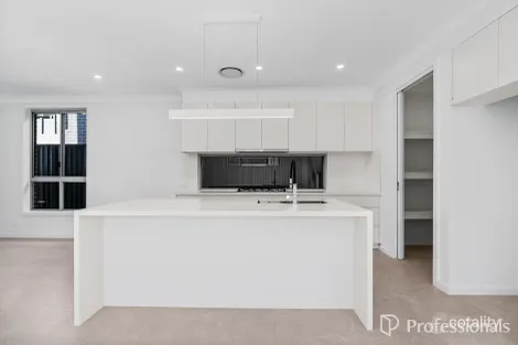 Property photo of 37 Yandanooka Street Austral NSW 2179