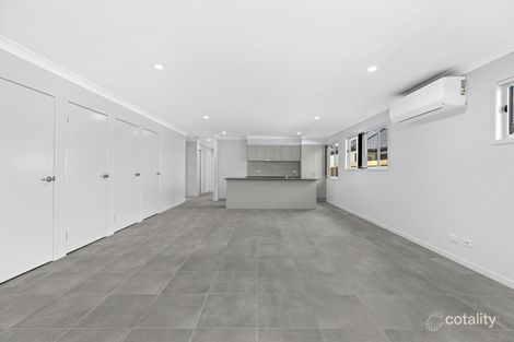 Property photo of 2 Hickory Place Brassall QLD 4305