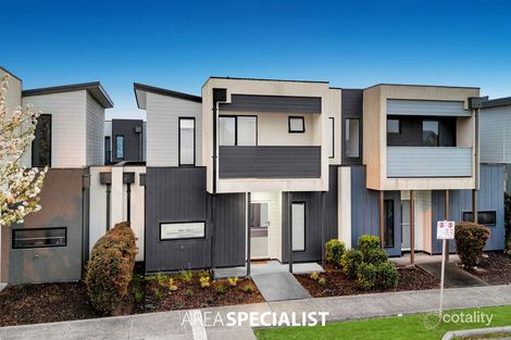 Property photo of 26 Ollie Place Cranbourne East VIC 3977