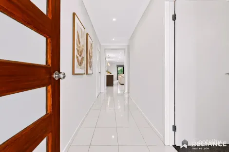 Property photo of 23 Marble Drive Cobblebank VIC 3338