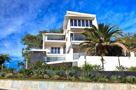 2 Ocean St, Burleigh Heads, QLD 4220