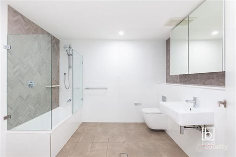 1107/25 Mann St, Gosford, NSW 2250