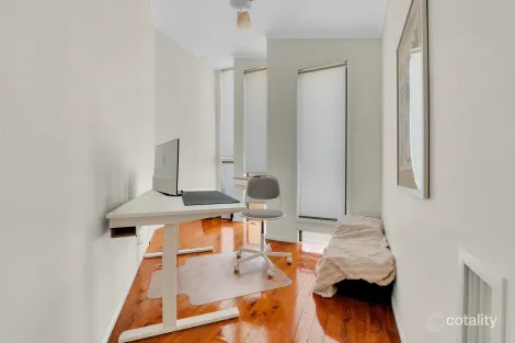 Property photo of 1 Sirocco Court Ormiston QLD 4160