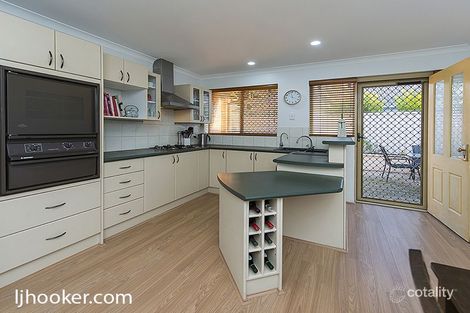 2/10 Rathay St, Victoria Park, WA 6100