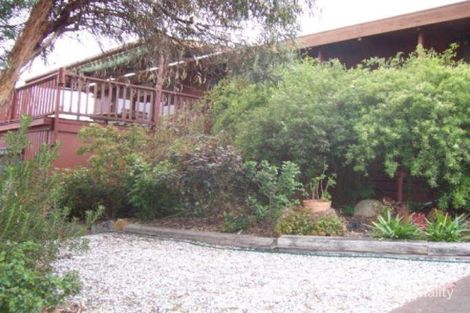 11 Villeneuve St, Alexandra, VIC 3714