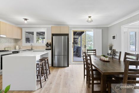 Property photo of 27 Columbia Close Woodrising NSW 2284