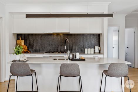 Property photo of 30 Aspiring Drive Huntly VIC 3551