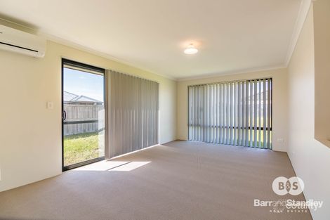 Property photo of 6 Burwood Road Australind WA 6233