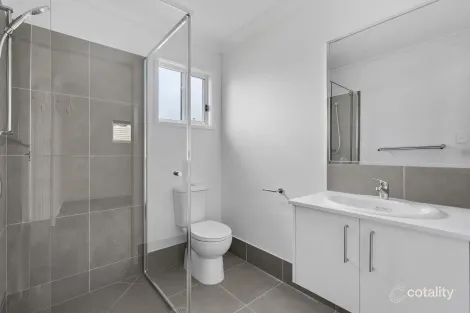 Property photo of 27 Jardine Drive Springwood QLD 4127