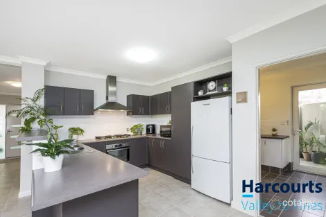 Property photo of 25 Harman Place Aveley WA 6069