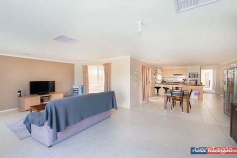 Property photo of 21 Meadow Glen Drive Melton West VIC 3337