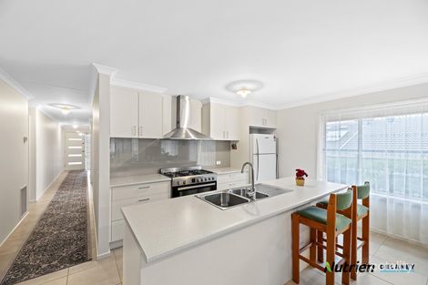 Property photo of 8 Chaucer Way Drouin VIC 3818