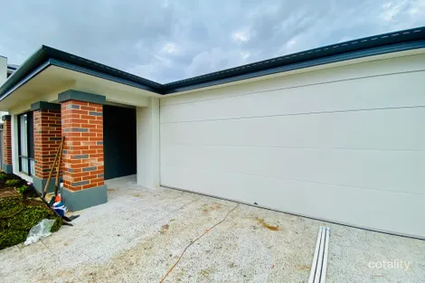 33 Lyrebird Sq, Ballajura, WA 6066