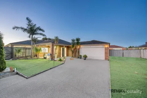 15 Bronson Cct, Cranbourne North, VIC 3977