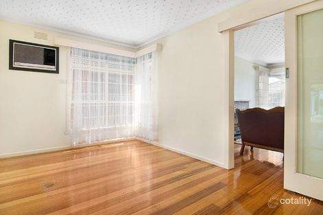 Property photo of 17 Chaumont Drive Avondale Heights VIC 3034