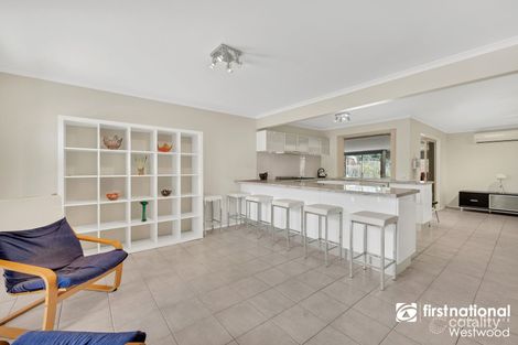 Property photo of 121 Flemington Crescent Werribee VIC 3030