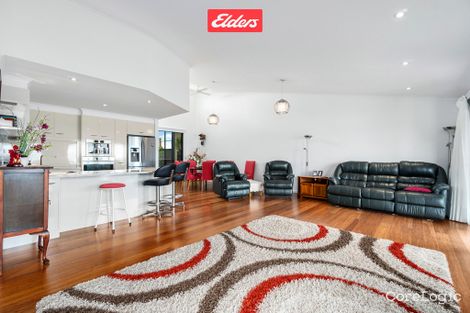 Property photo of 14 Cabarita Point Kalimna VIC 3909