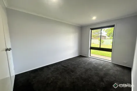 Property photo of 26 Pitmedden Drive West Wodonga VIC 3690