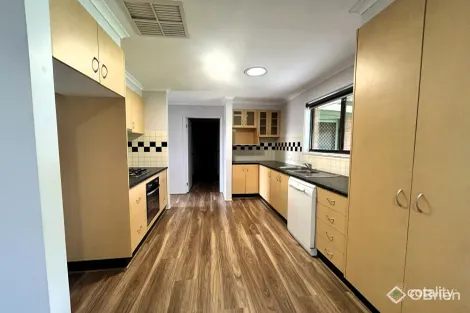 Property photo of 26 Pitmedden Drive West Wodonga VIC 3690